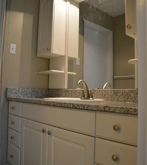 1299 Cumberland Rd NE — Photo 4
