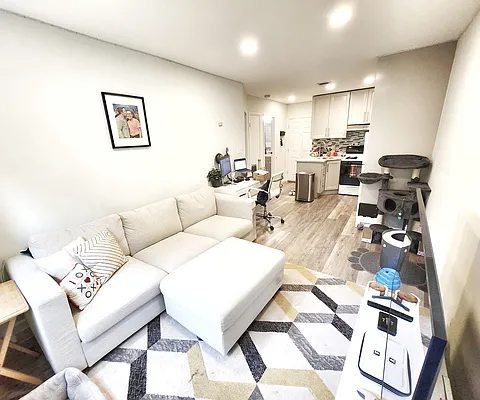 Rented by MAC Realty NY | media 1