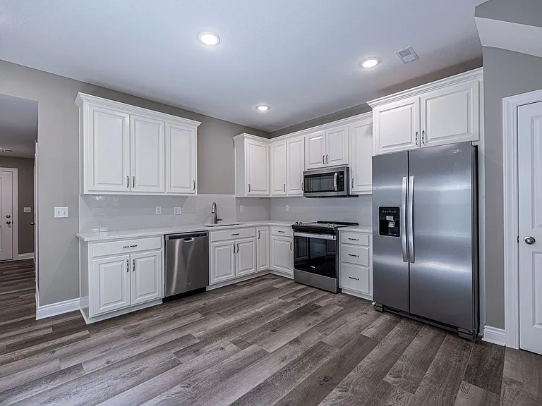 1212 William Pl — Photo 3