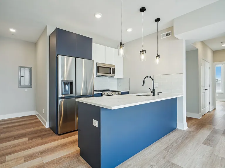 2637 W Jefferson St #407 — Photo 26