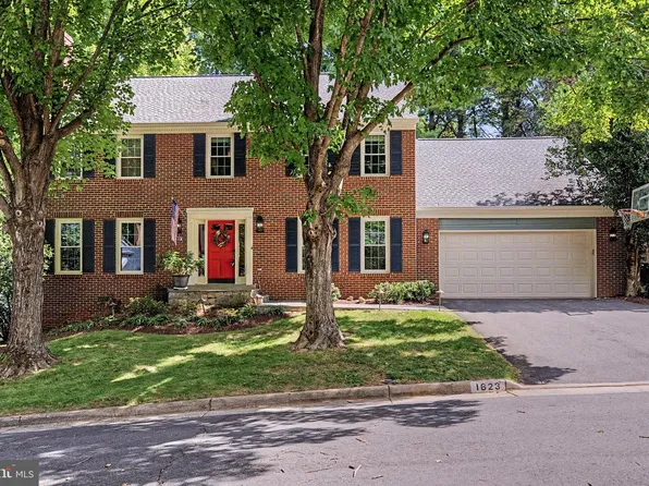1623 Linway Park Dr, Mc Lean, VA 22101