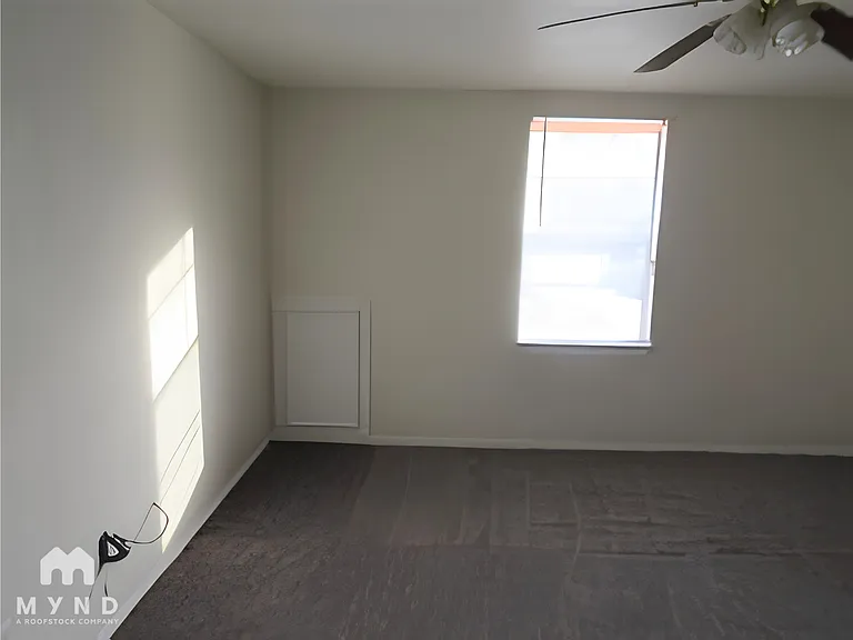2112 Wavell St — Photo 10