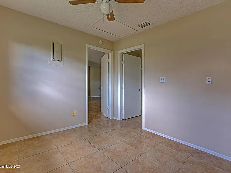 1640 Norman St NE — Photo 8