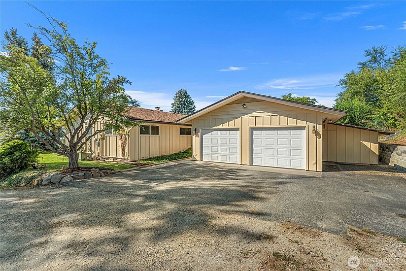 2nd image of 116 View Ridge Circle