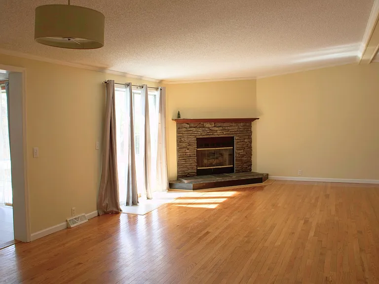 116 Livingston Rd — Photo 8
