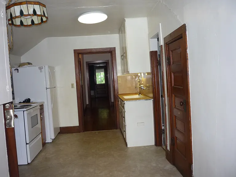 503 Oak Ave S #B — Photo 6
