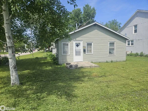 1443 Division St, Webster City, IA 50595