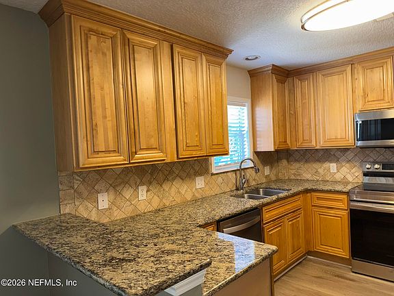 4th image of 3434 BLANDING Boulevard #215