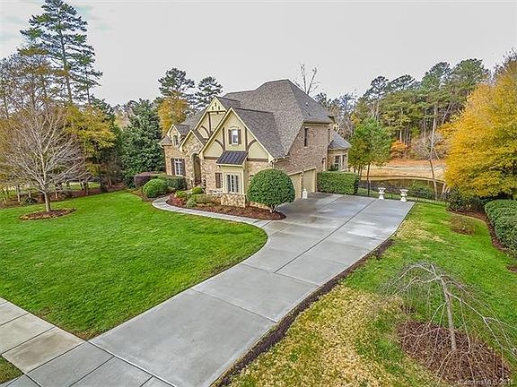 2nd image of 1313 Shinnecock Ln