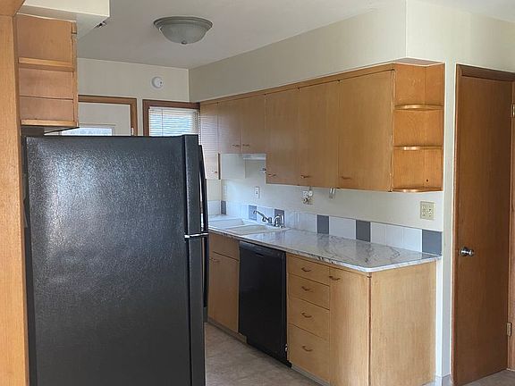 3rd image of 3015 Pacific Ave #14