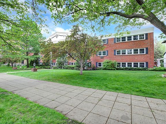 4th image of 456 Summit Ave APT 301