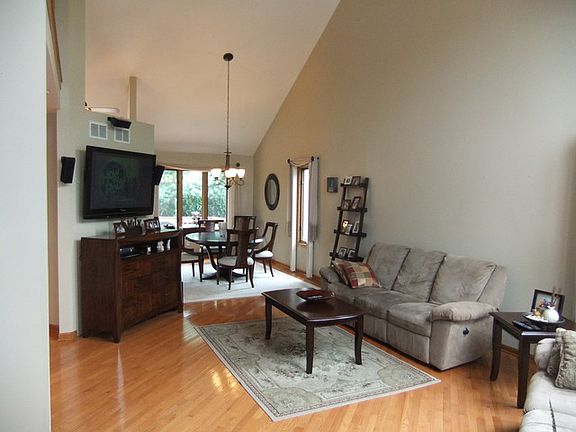 3rd image of 16631 S Kildare Ct