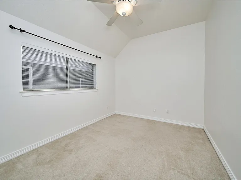 314 Shore Breeze Ln — Photo 38