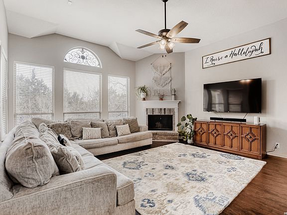 4th image of 8330 Magdalena Run