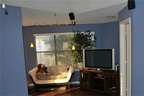 4th image of 602 Hood Dr
