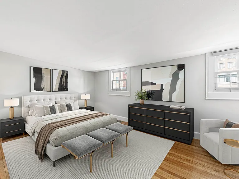 136 W 11th St #3 — Photo 12