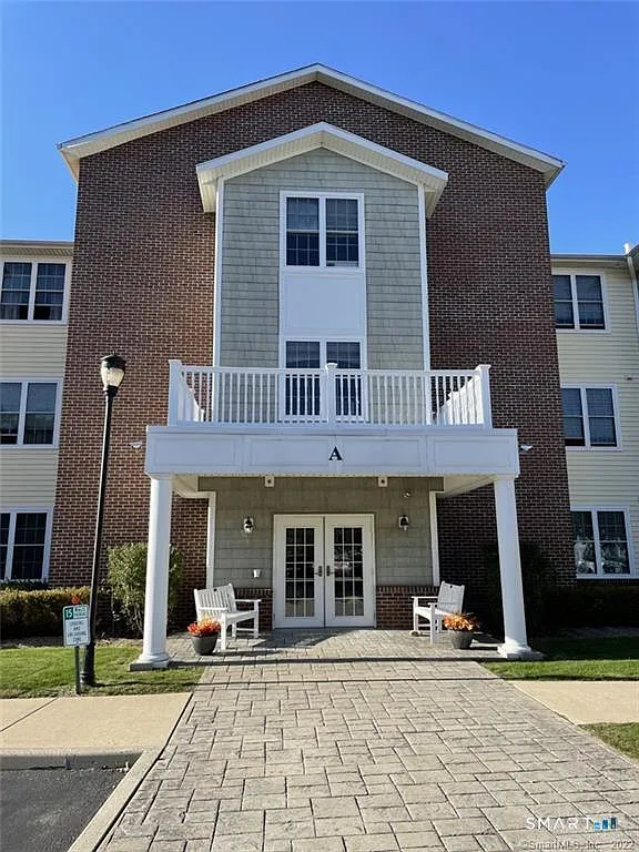 2 bed, 2.0 bath, 1113 sqft, $1,950 — Photo 1