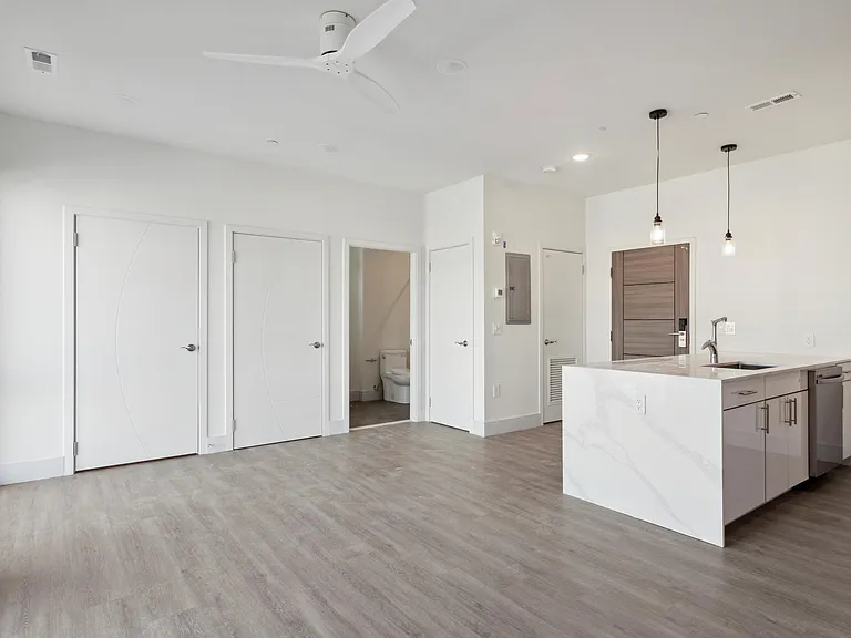 1221 E Fletcher St #208A — Photo 7