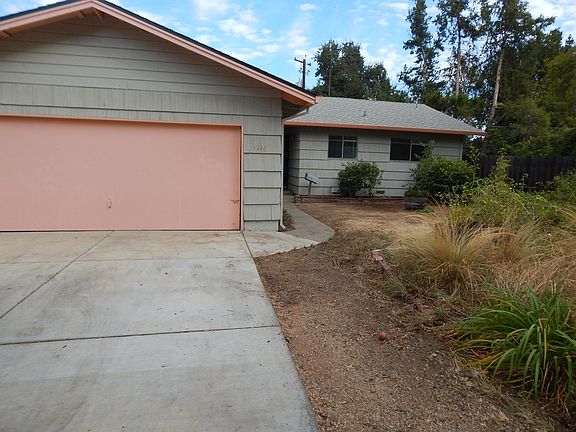 2nd image of 1214 Aspen Pl
