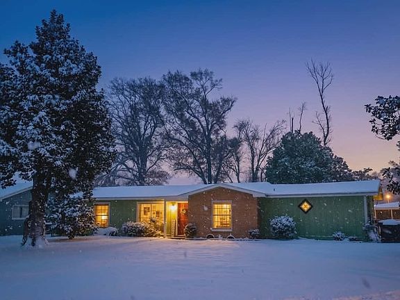 3rd image of 3731 Ohio St