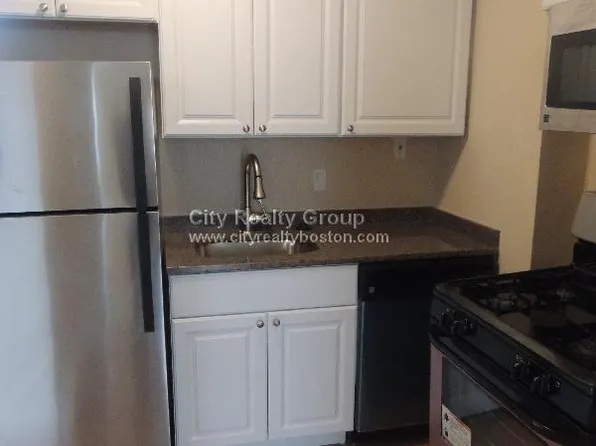 25 Division St #1R, Chelsea, MA 02150