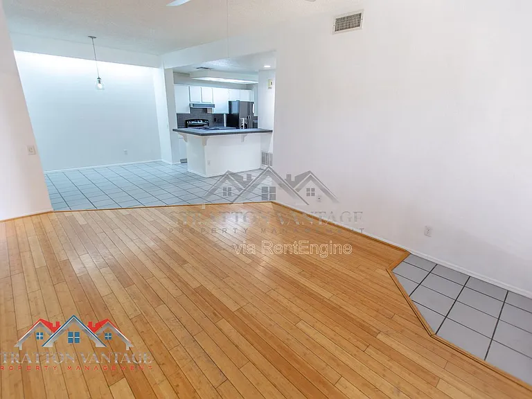 2035 S Elm St #110 — Photo 7