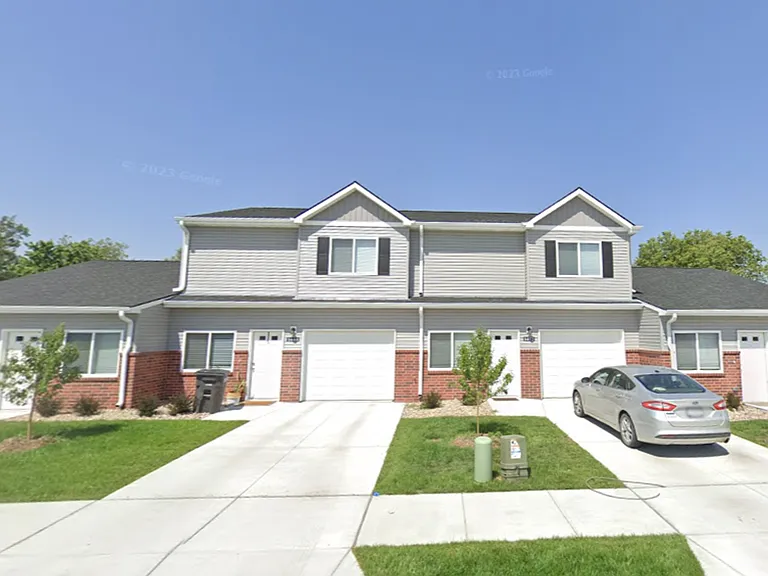 1404-1752 Peach St — Photo 2