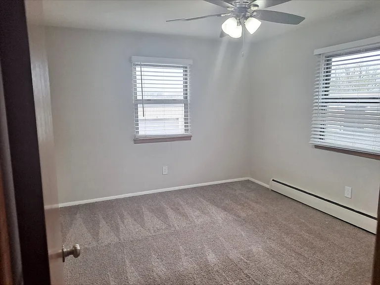 English Conway Place — Photo 41