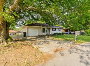 705 Thornton St, La Fayette, GA 30728