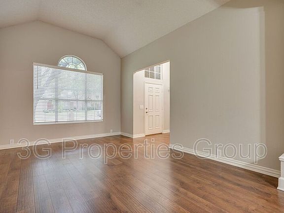 5th image of 1825 Newton Dr