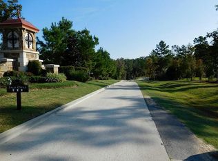 9566 Longmire Oaks Dr, Conroe, TX 77304