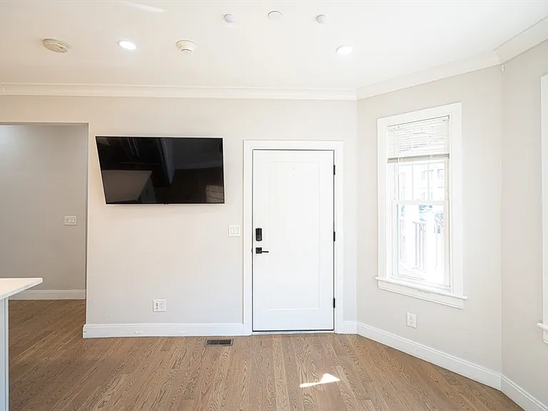 41 Fairbanks St #3 — Photo 5
