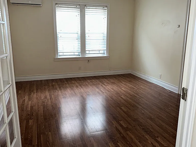 1361 Crosby Ave #2 — Photo 6