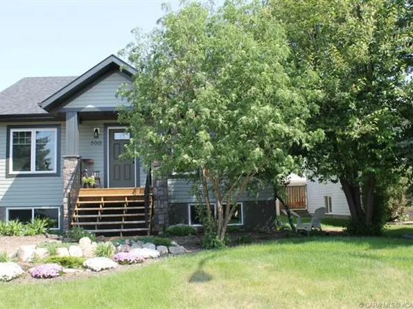 5018 S 61 Avenue Close, Ponoka, AB T4J 1E7