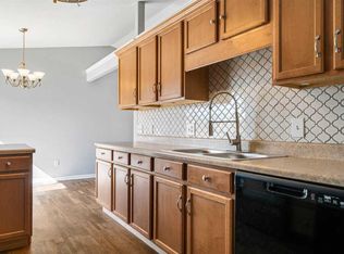 1503 Barrington Dr, Auburn, IN 46706