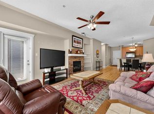 20 W Discovery Ridge Close SW #211, Calgary, AB T3H5X4