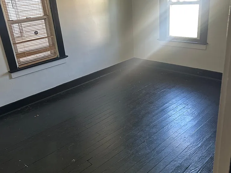 310 Albert St — Photo 24