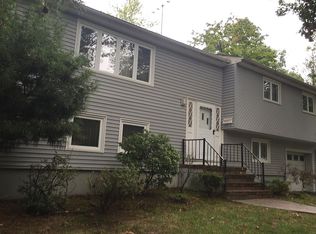 66 Glendale Ave, Livingston, NJ 07039