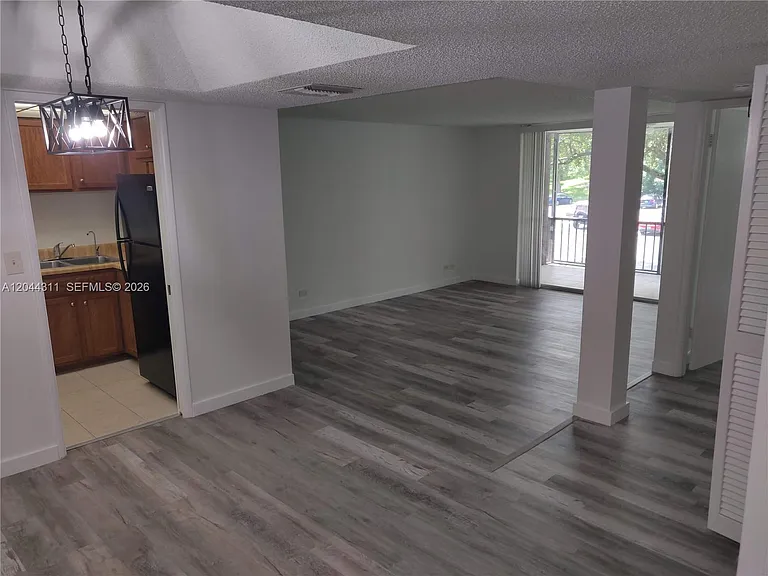 3750 Inverrary Dr #2Q — Photo 11