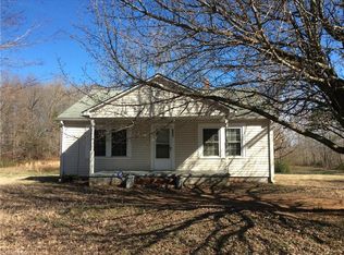 651 Foxfire Rd, Asheboro, NC 27205
