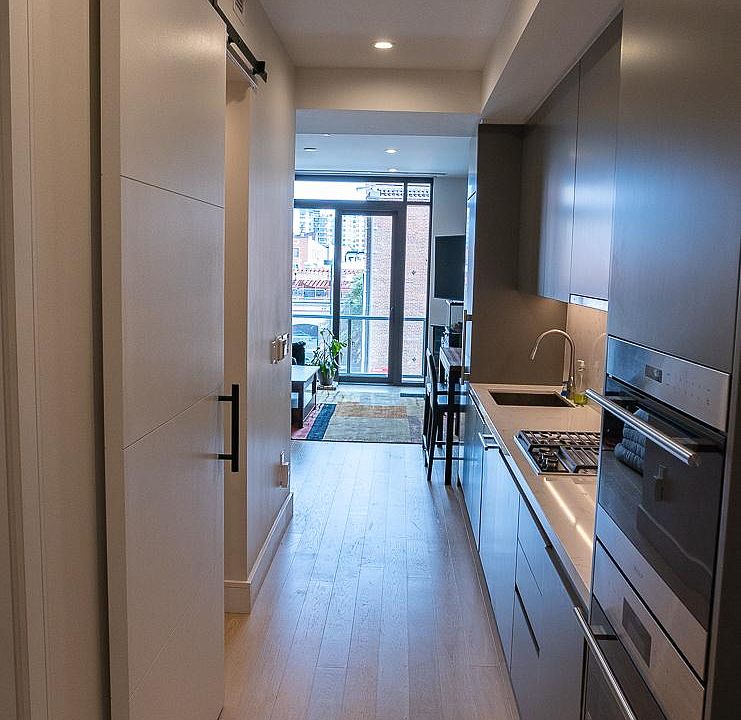 View entering the unit.