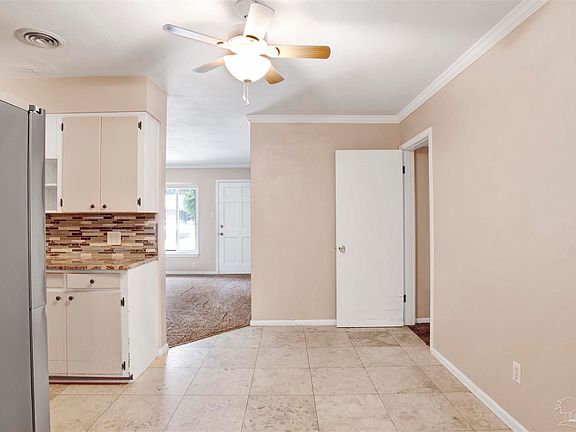 4th image of 102 Saint Regis Dr