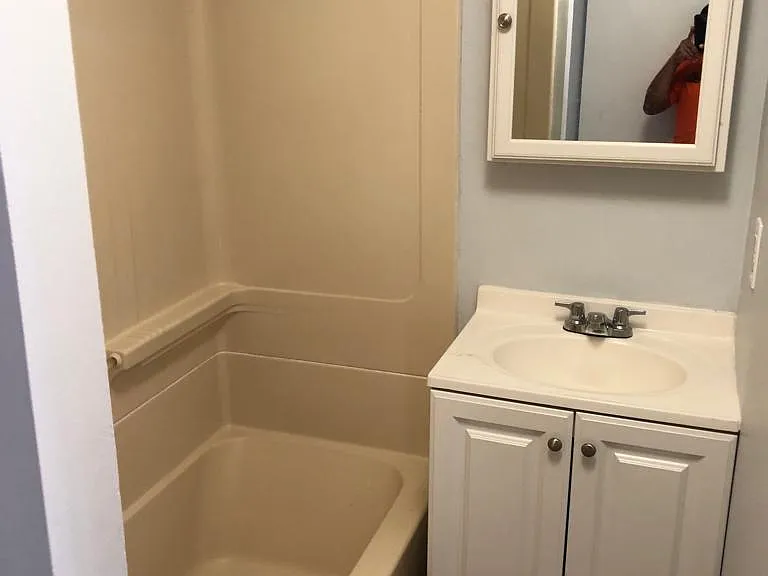311 Union St #2R — Photo 9