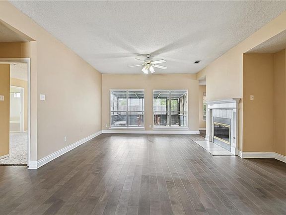 5th image of 1005 McBeth Ct