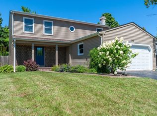 710 N Lakeside Dr, Vernon Hills, IL