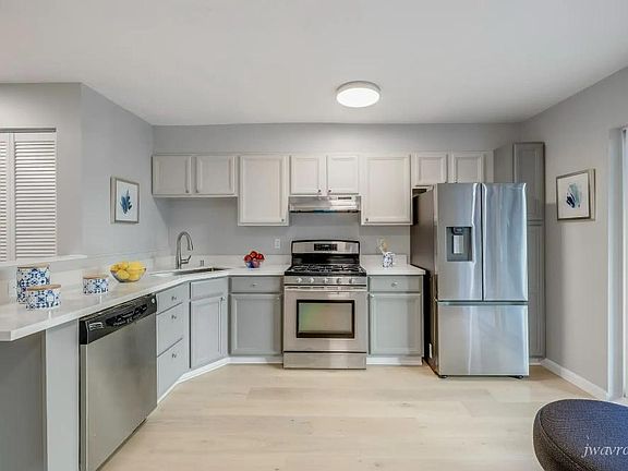 5th image of 1587 Dolores St