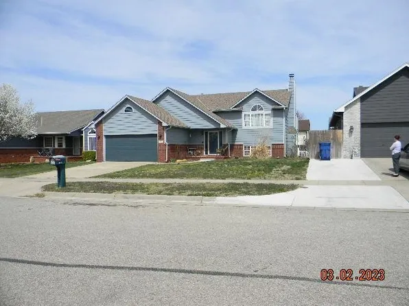 5700 W 42nd St S, Wichita, KS 67215