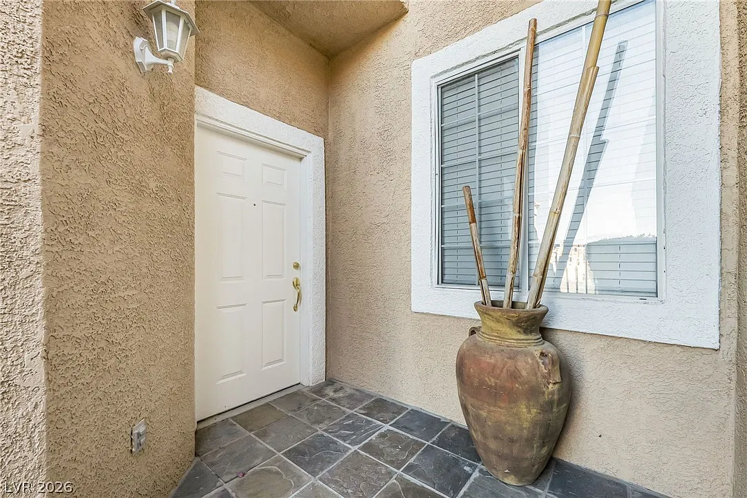 2 bed, 3.0 bath, 1239 sqft, $1,750 — Photo 2