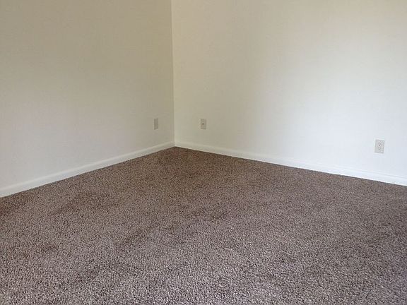 5th image of 520 13th Ave APT 10