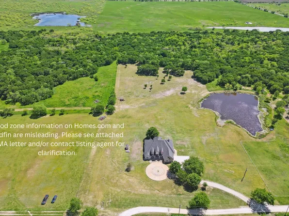 626 Scoggins Rd, Tioga, TX 76271